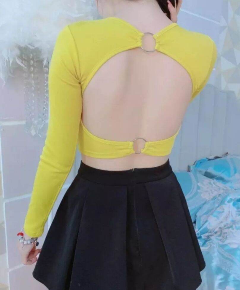 Áo thun hở lưng đan dây áo thun tay dài áo thun croptop form 45kg