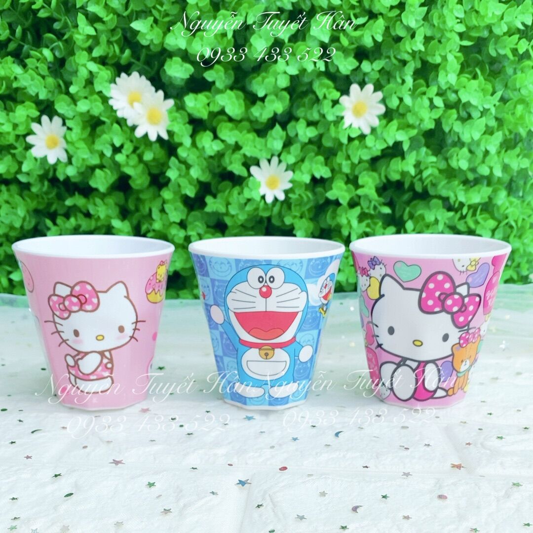Ly cốc uống nước dung tích 300ml Hello Kitty - Doremon Doraemon
