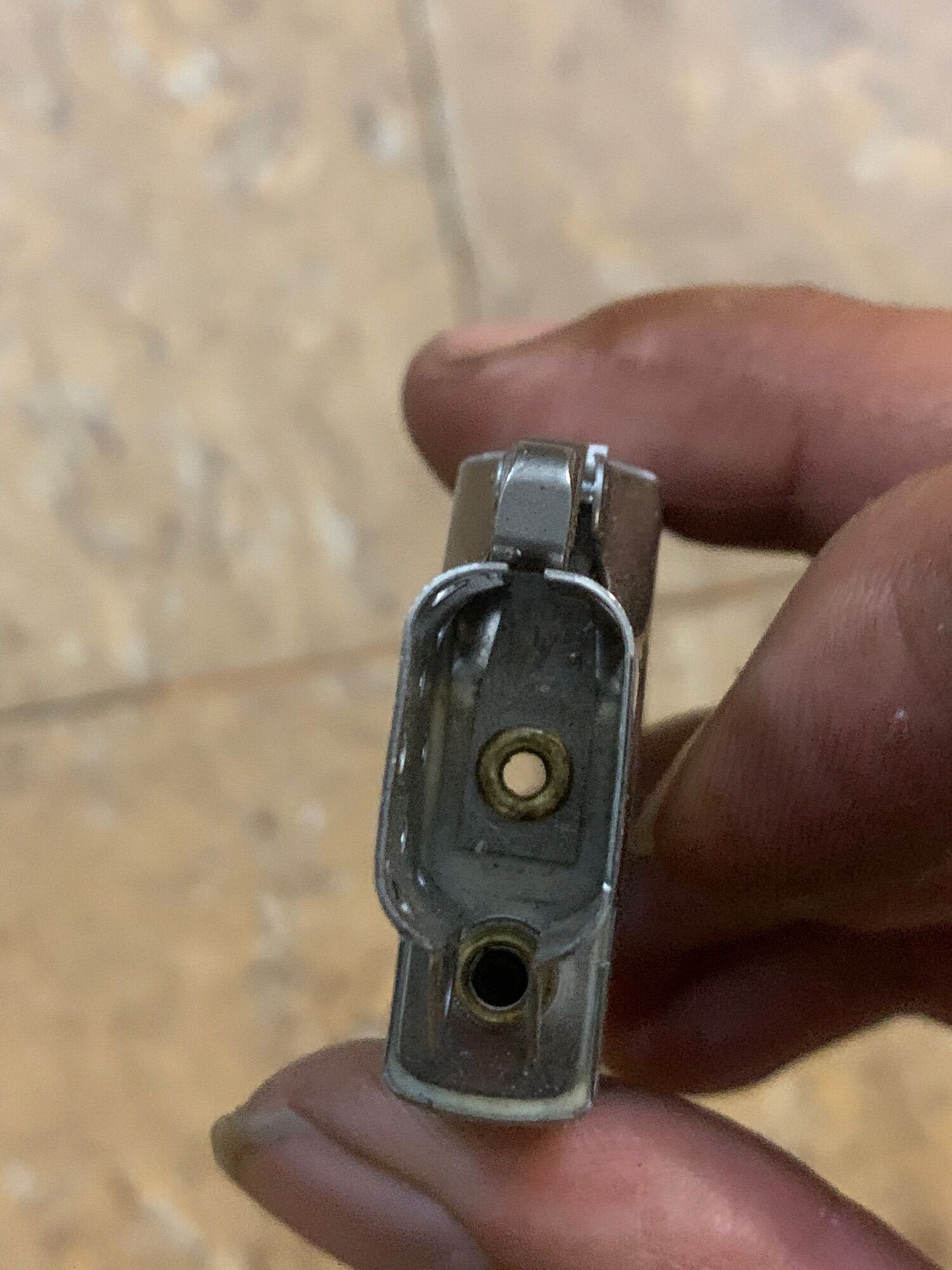 Lưỡi gà chặt góc/ lưỡi gà vuông zippo