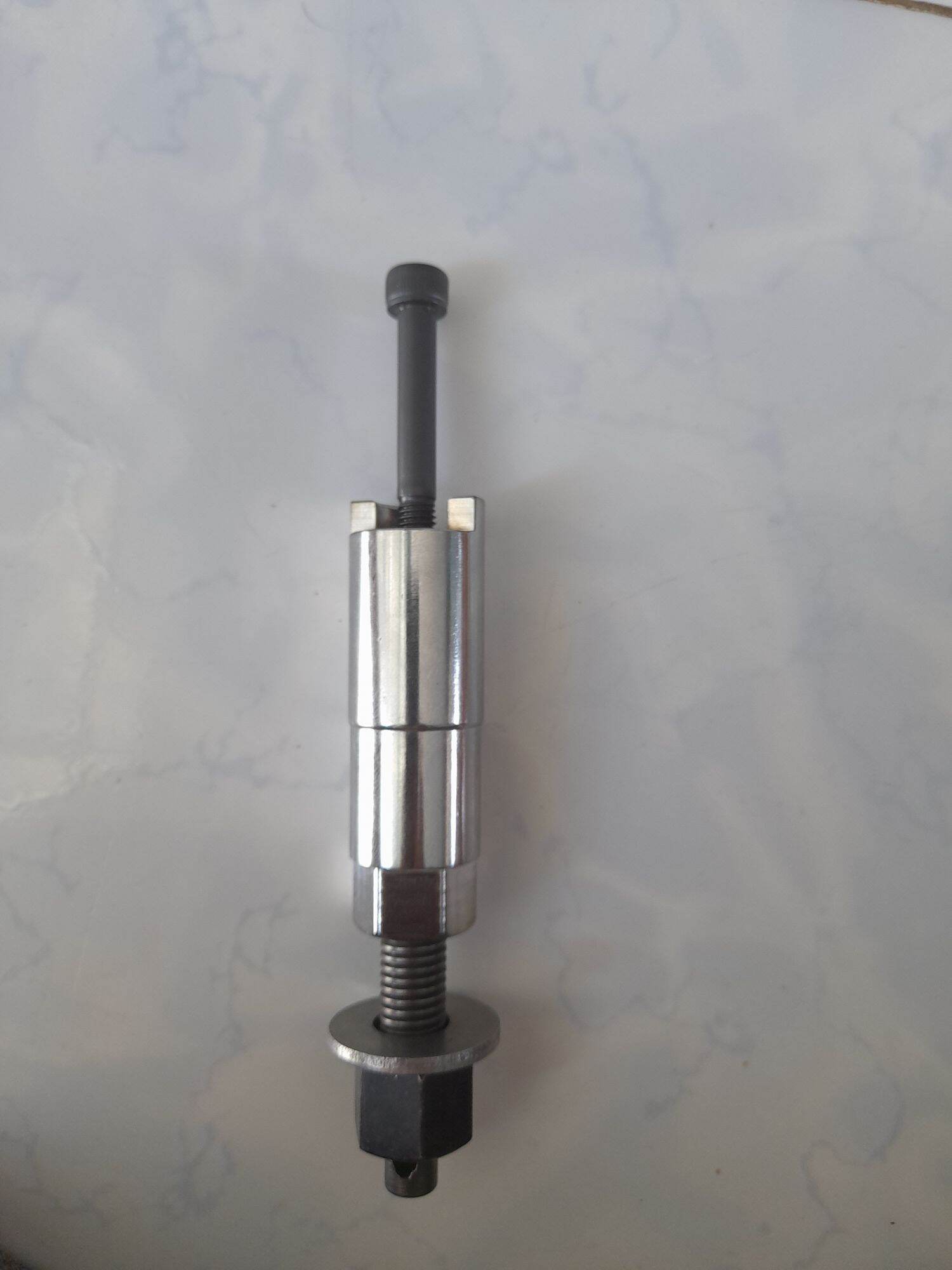 Cảo Ắc Piston Lúp Bê Khó Ra