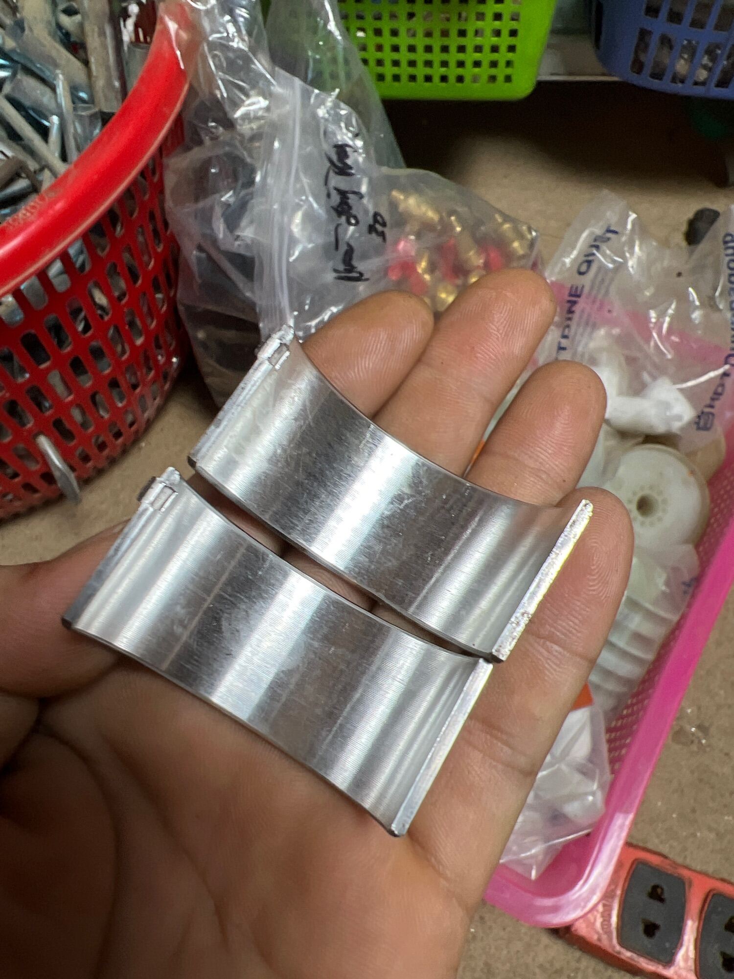 Bạc biên máy dầu D8