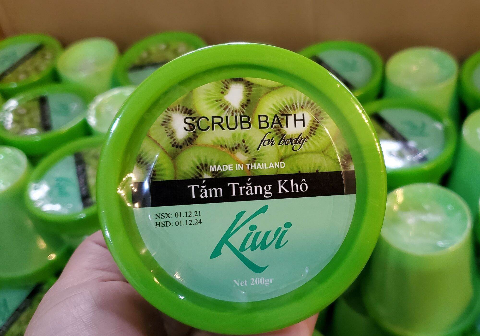 Tắm trắng khô KIWI kích trắng da toàn thân hộp 200gr