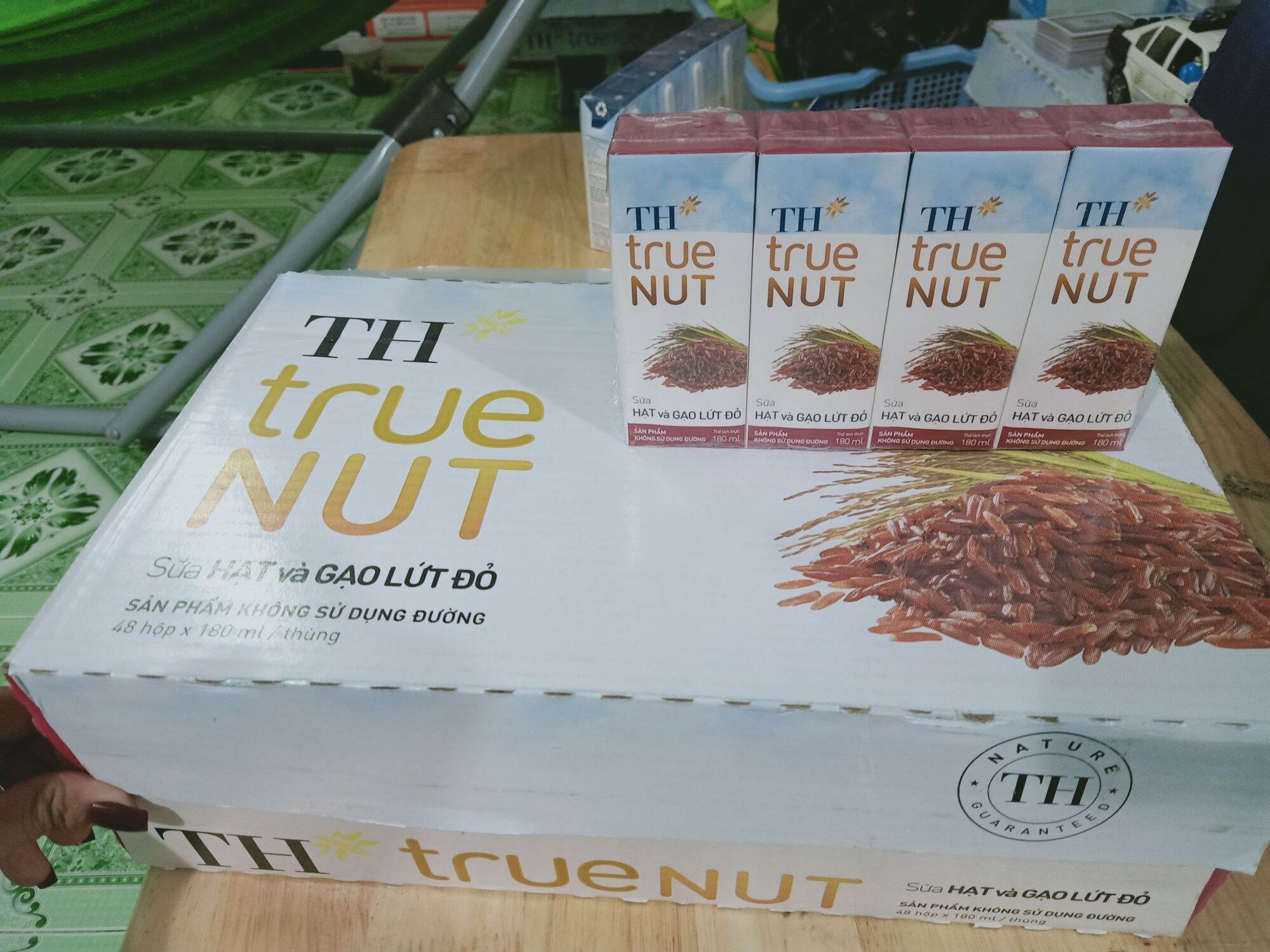Thùng sữa hạt TH true milk 180ml × 48 hộp ( Óc chó / Mac ca/ Hạnh nhân / Nghệ / Hạt dẻ cười / Gấc / Gạo lứt / Đủ mùi )