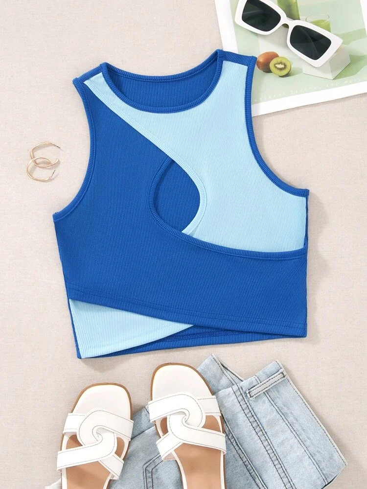 Áo croptop phối hai màu đan chéo