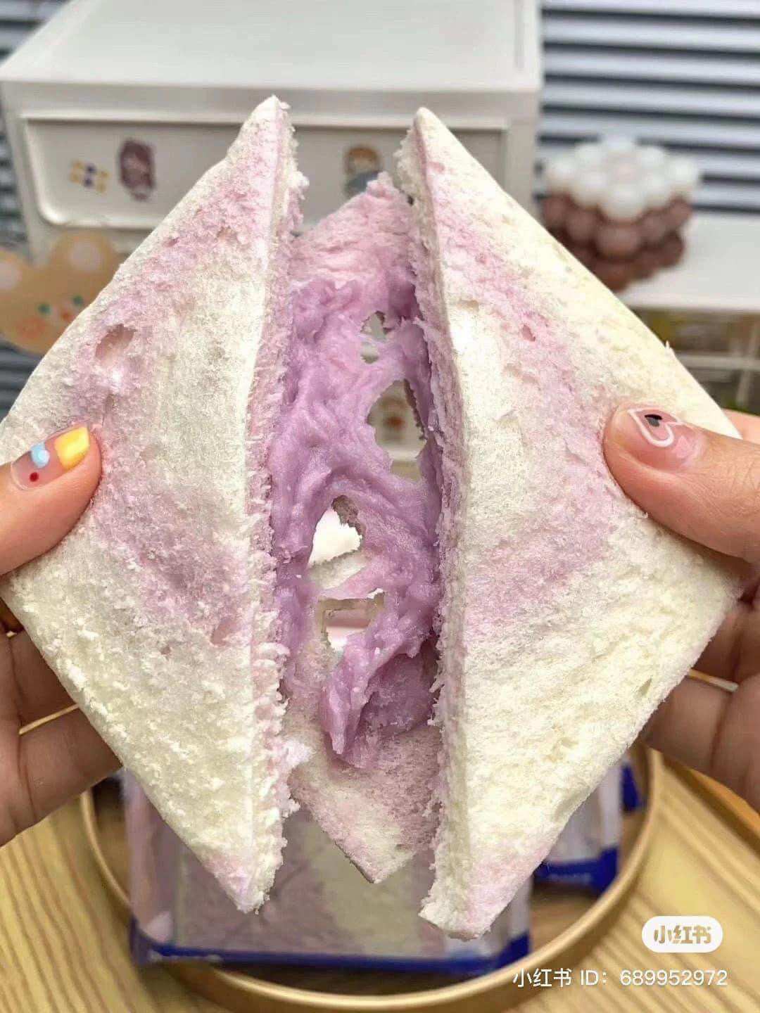 [1 THÙNG 8 CÁI] BÁNH MÌ KẸP SỮA KHOAI MÔN