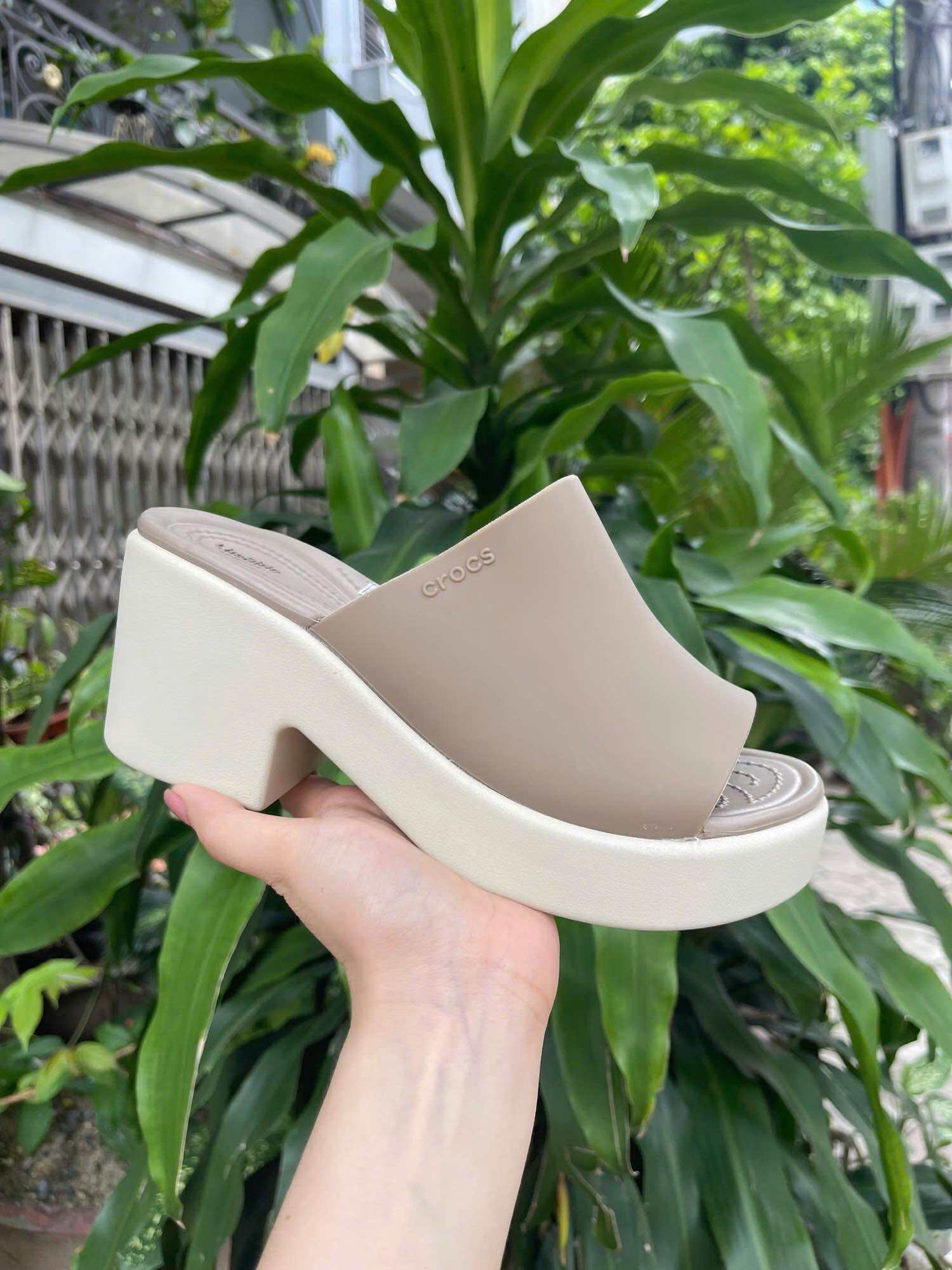 ( sale 3 ngày)Guốc crocs sie chính hãng cao 7cm. C.roc.s shoes giầy dép thời trang nam nữ đi mưa, chống trơn trượt.