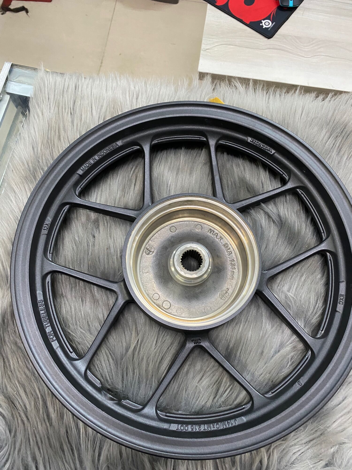 Mâm sau vario : tháo xe mới