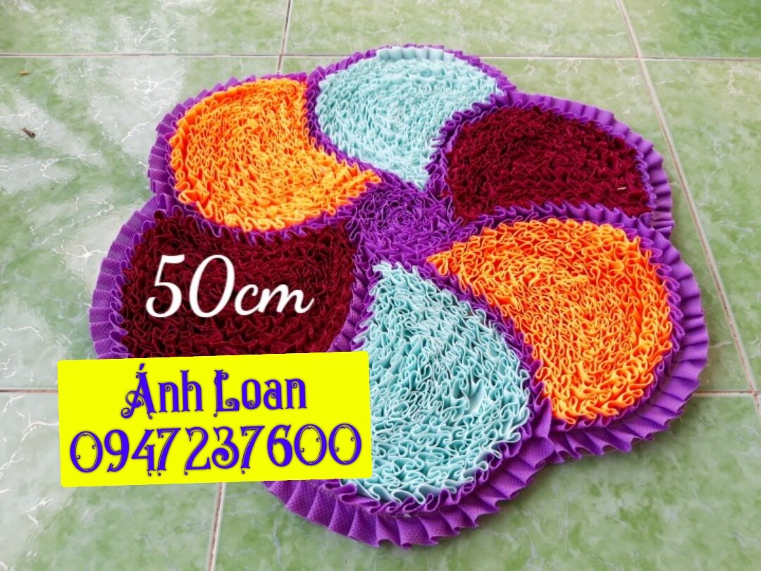 Thảm dậm chân hoa xoay 50cm