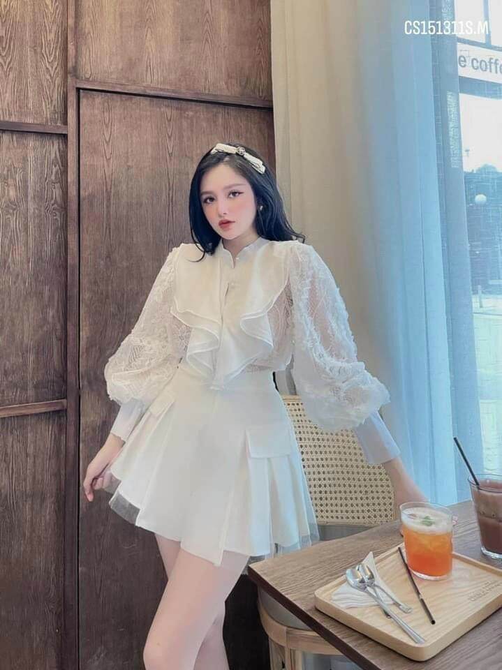 Quần đùi giả váy xoè phối ren