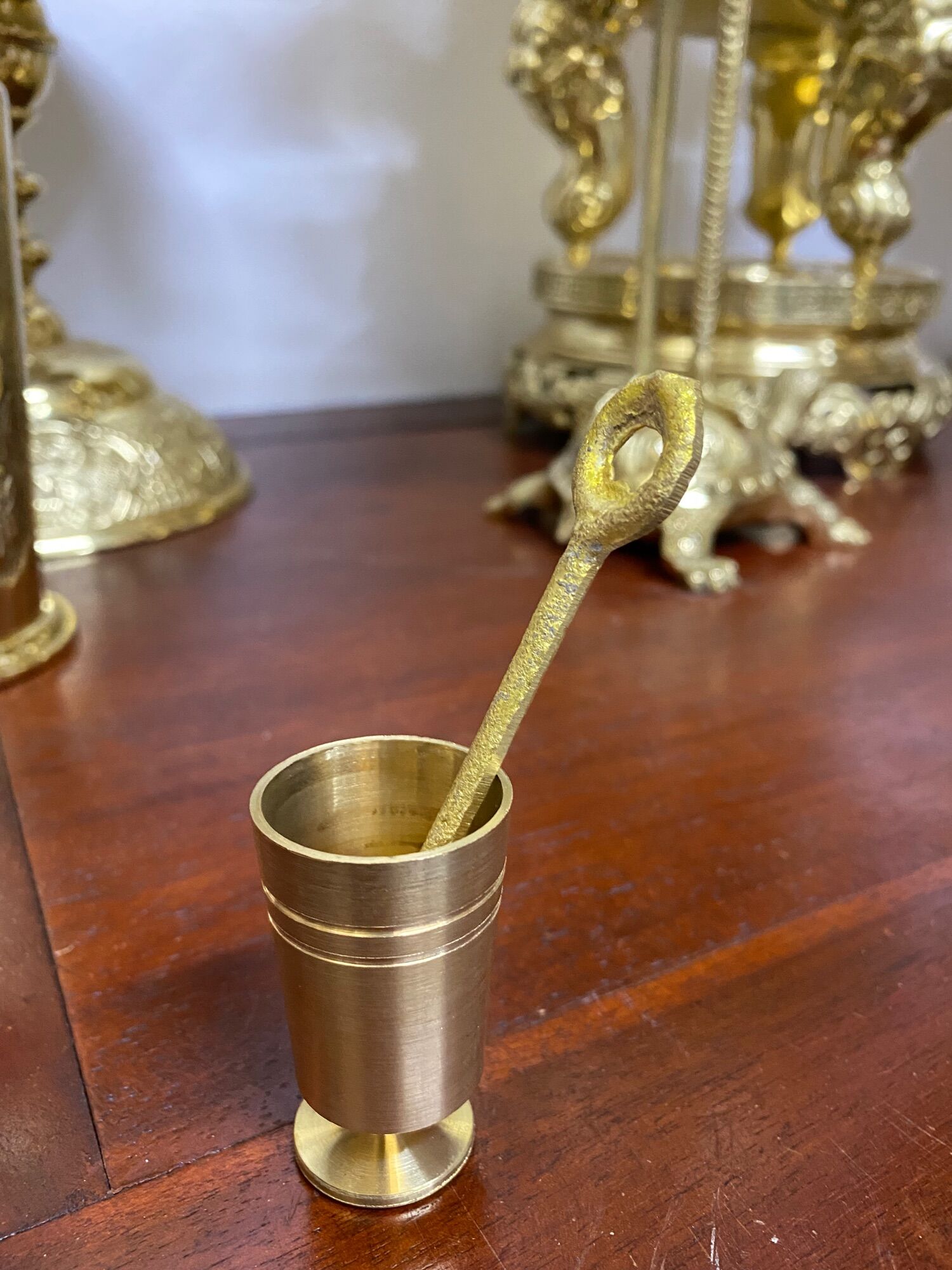 Cối giã trầu đồng, cối trầu ống ngoáy trầu