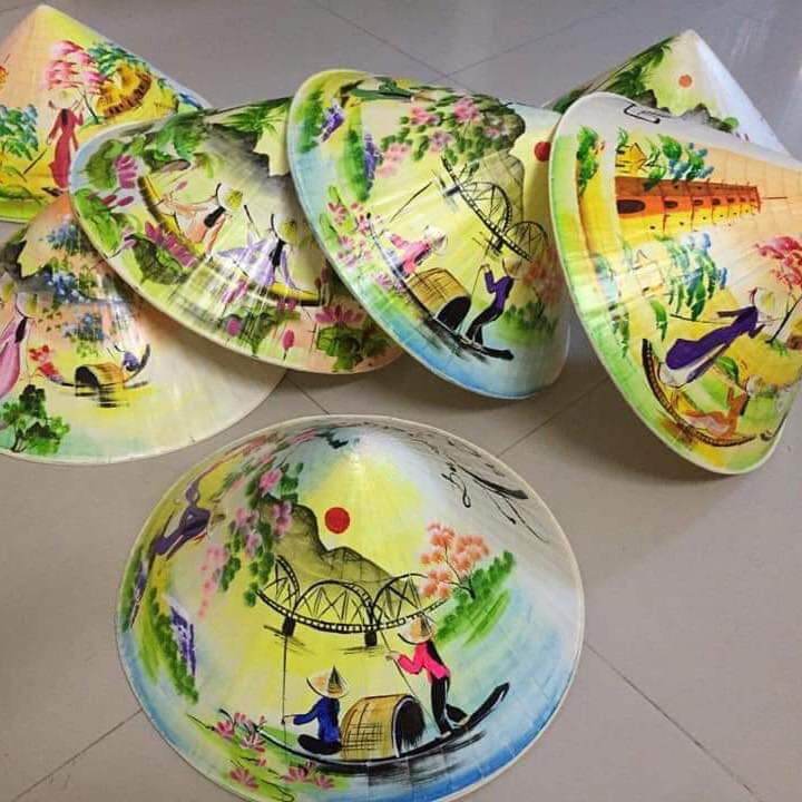 Nón lá vẽ tranh phong cảnh đẹp