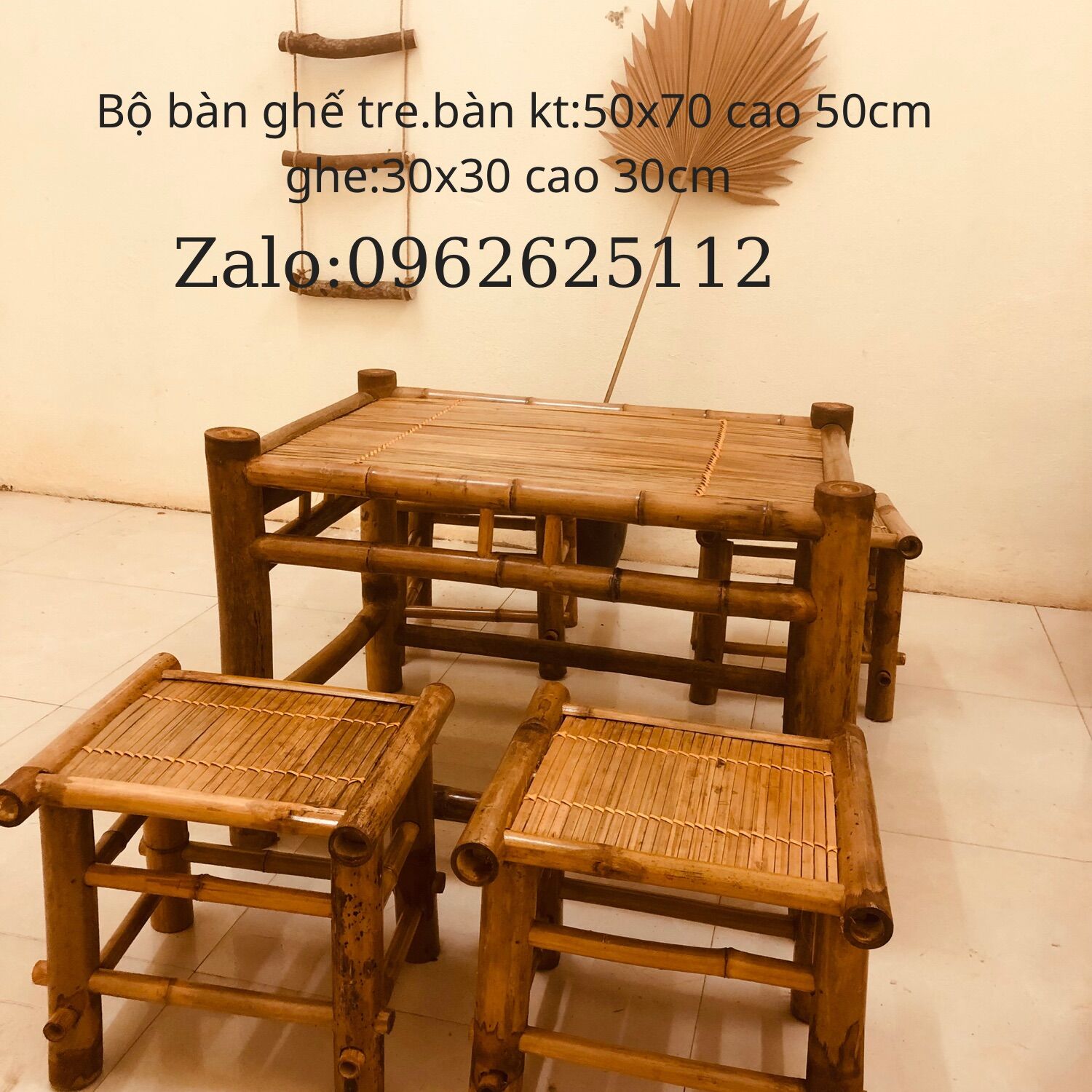 Bộ bàn ghế tre tự nhiên kích thươc bàn 50x70 cao 50 ghế 30x30 cao 30