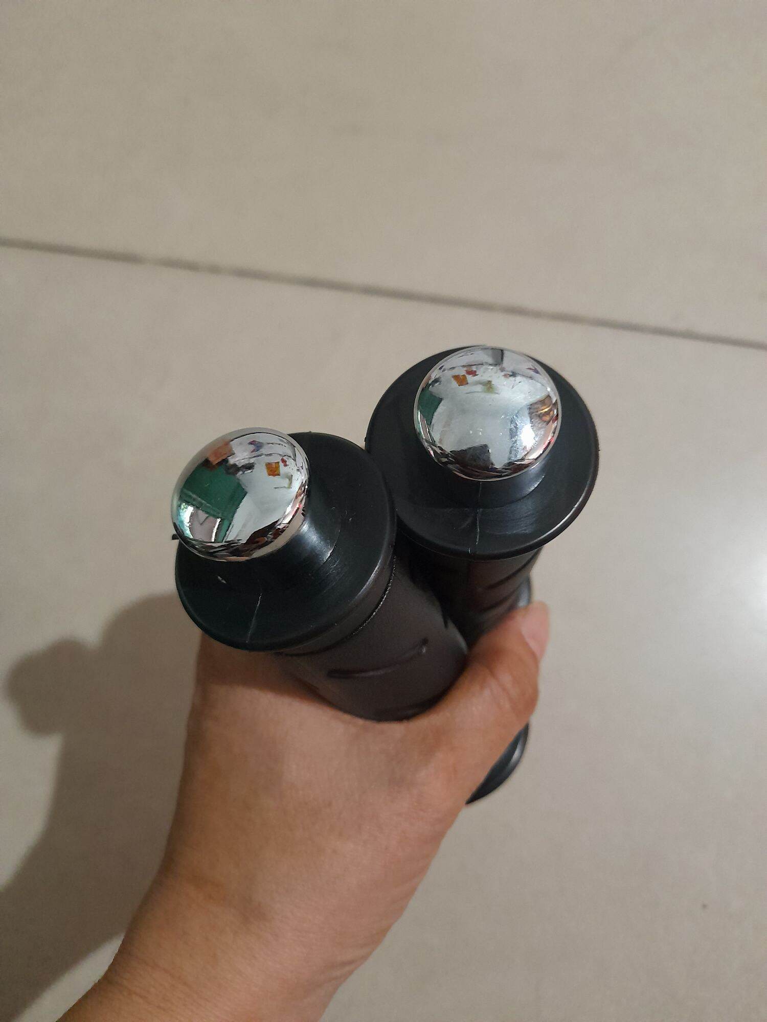Bao tay Wave gù đen và xi