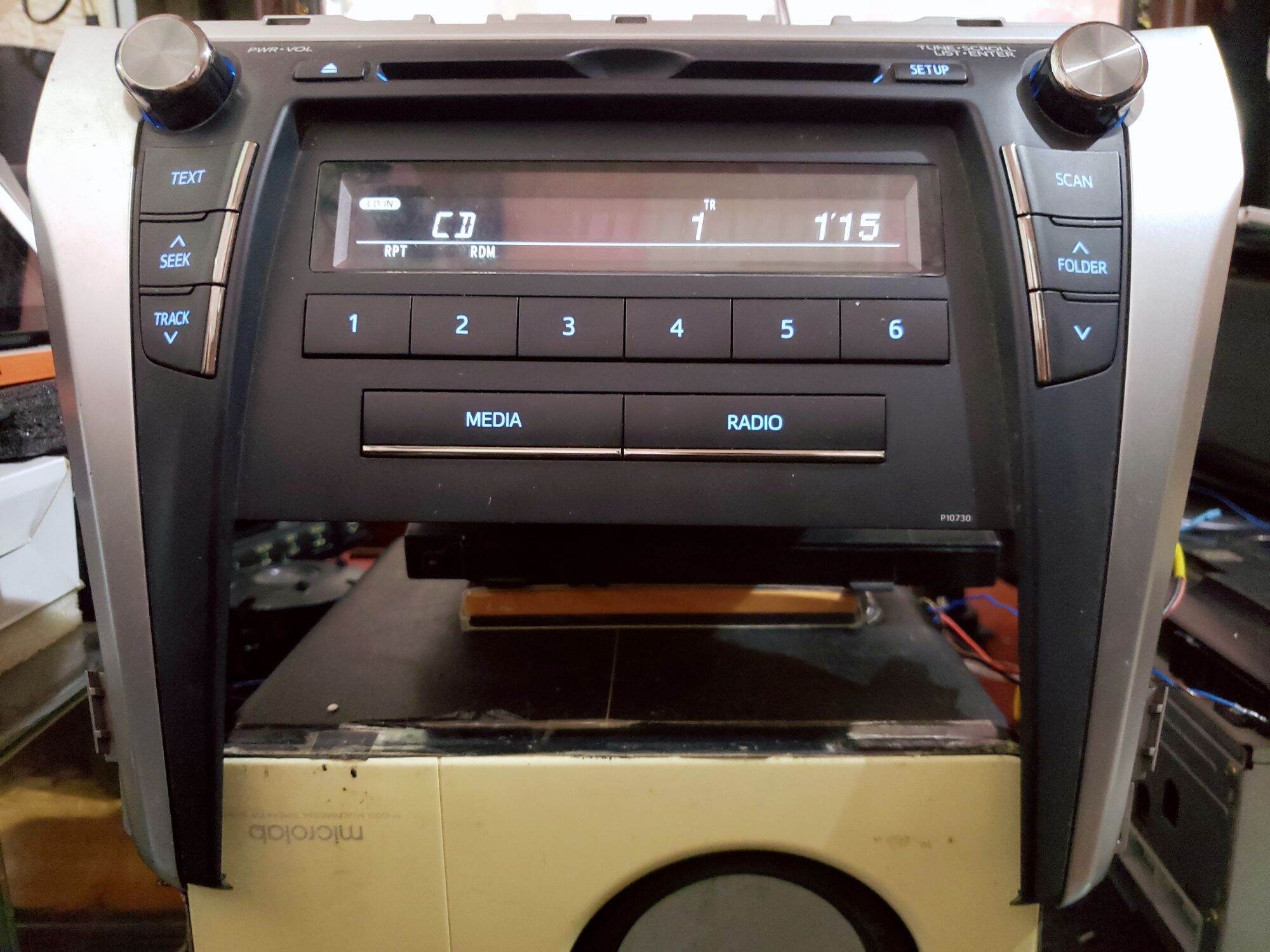Đầu Cd Aux xe Toyota camry