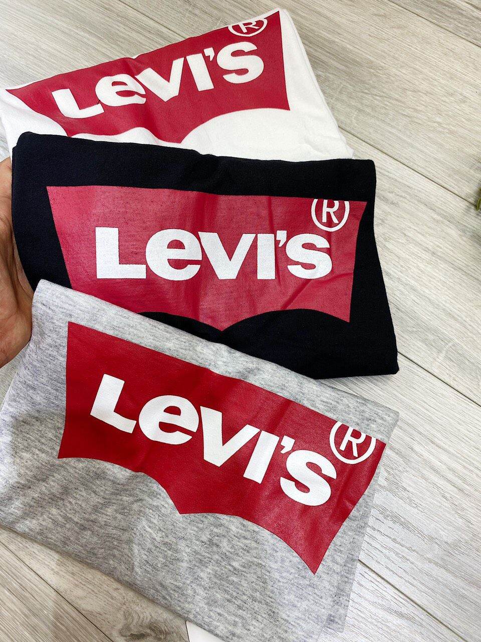 Áo thun Levis phong cách trẻ trung năng động