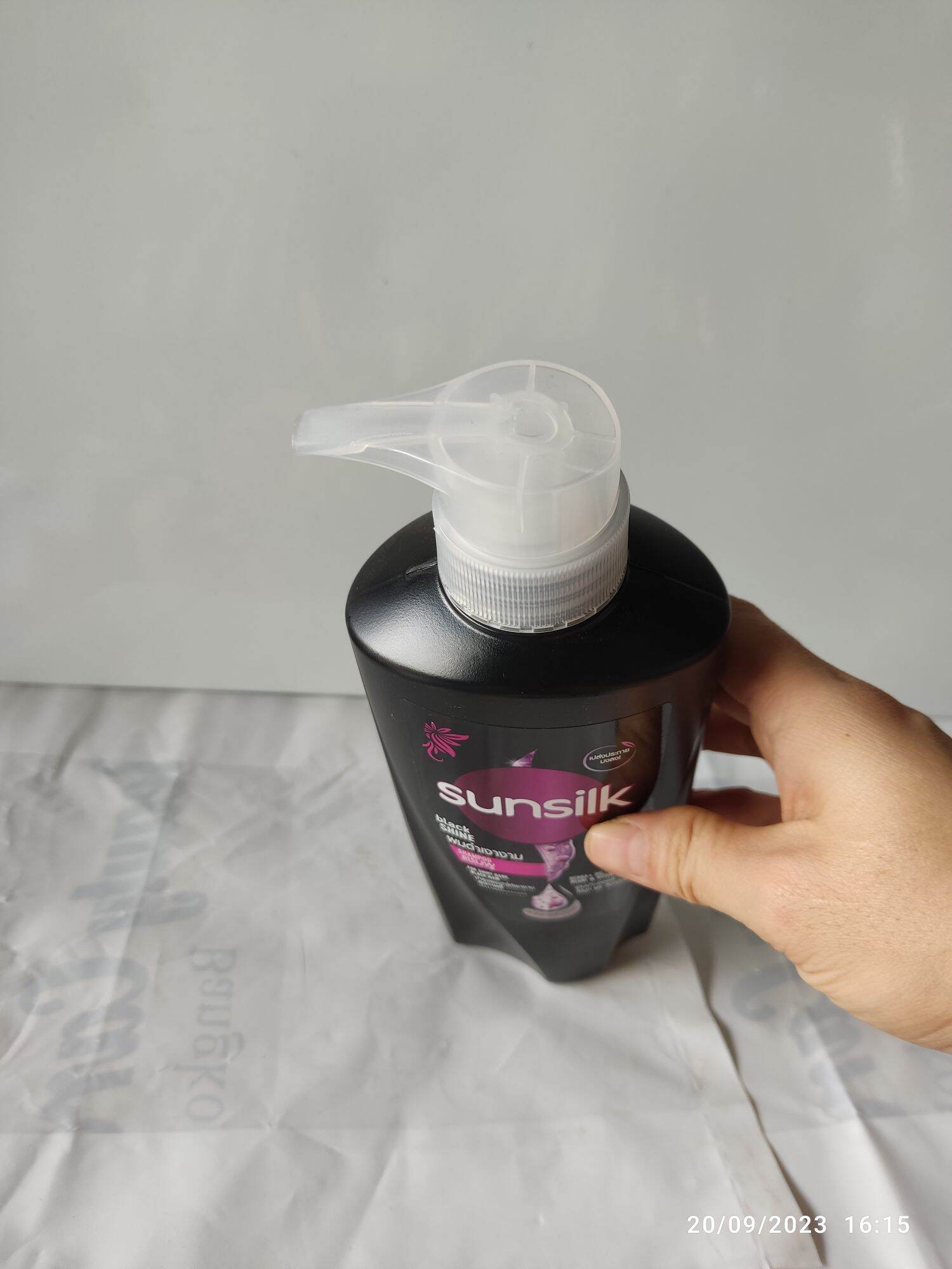 Dầu gội sunsilk Thái lan chai 400ml màu đen