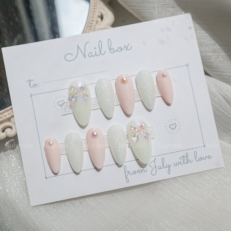 Móng úp thiết kế mẫu màu pastel