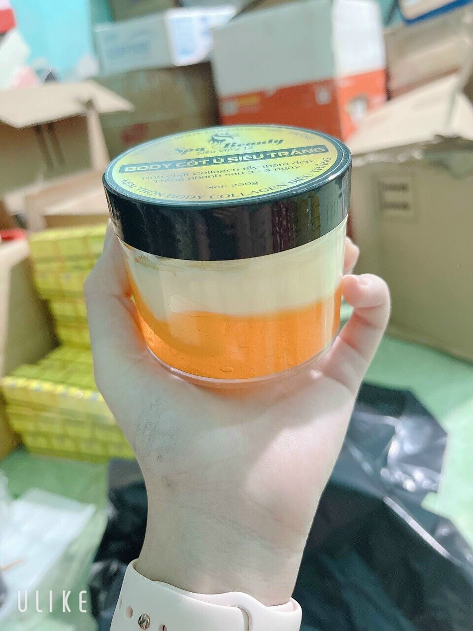 Kem body cốt 2 tầng