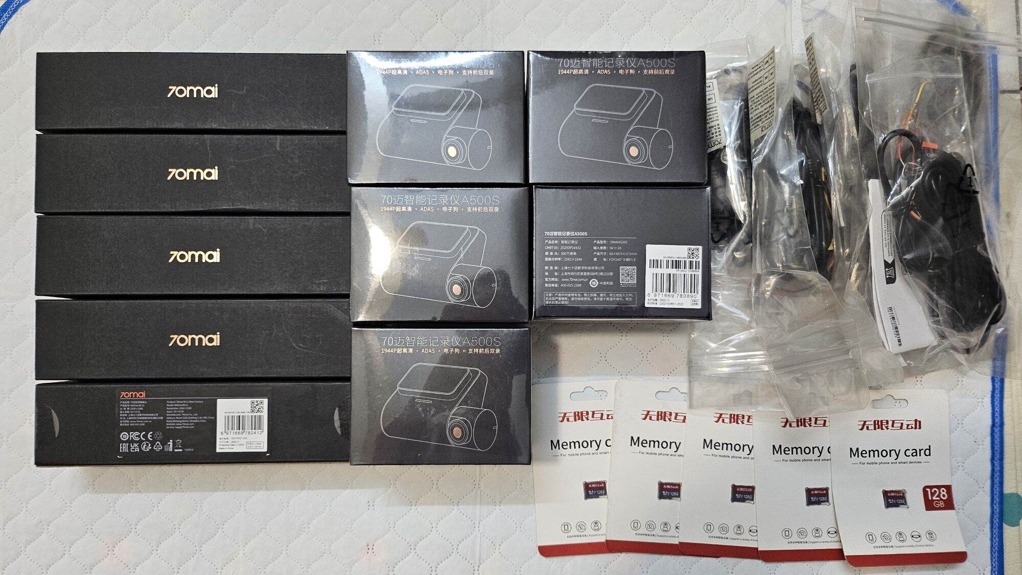 Camera hành trình cho ô tô xe máy, Cảnh báo tiếng Việt, Cảnh báo lệch làn, Cảnh báo xe phía trước di chuyển. A500s, cam sau RC11, kit đỗ xe UP02, thẻ nhớ tốc độ cao C10 U3 128Gb