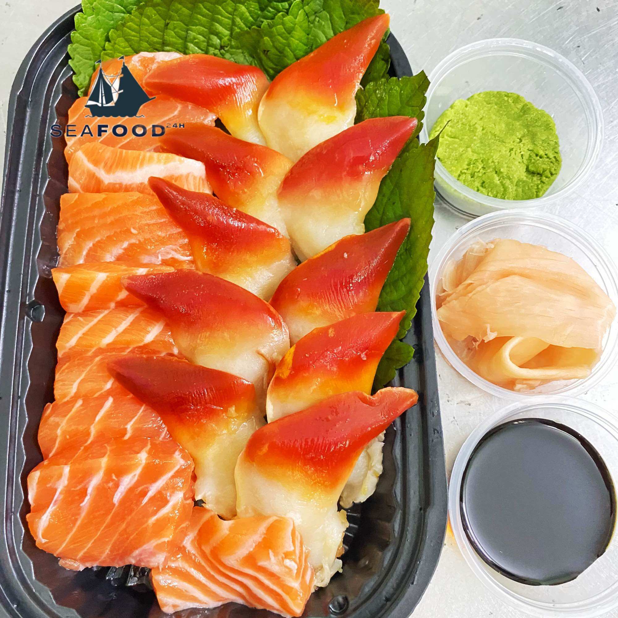 Sét sashimi cá hồi + sò đỏ canada