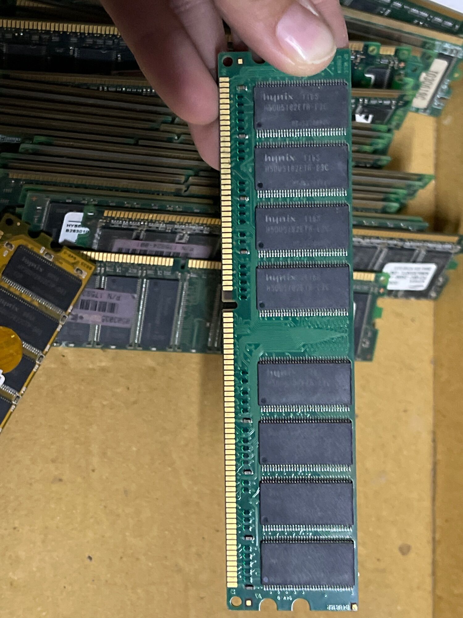 DDR desktop computer 1GB bus 333 / 400 Ram