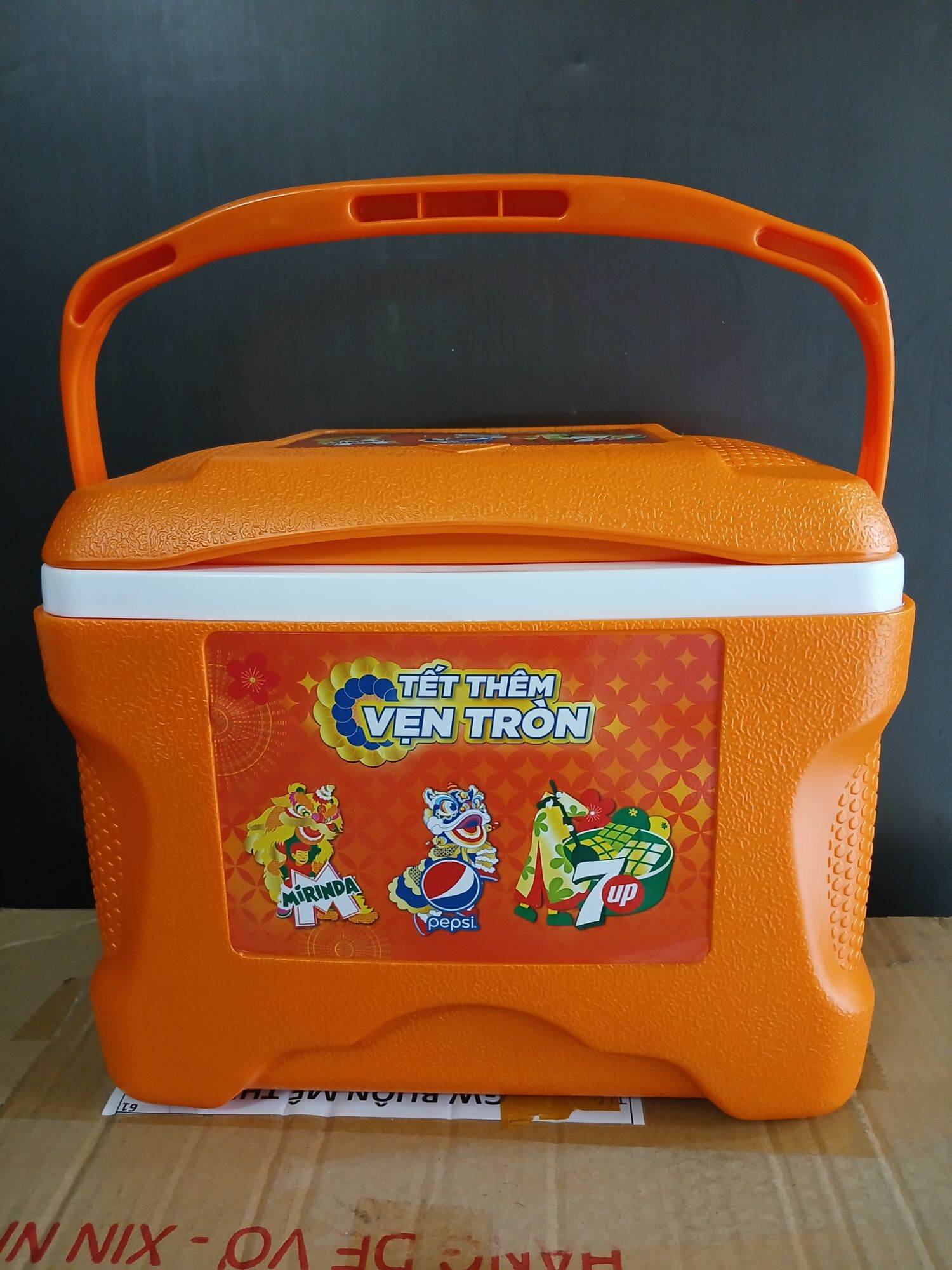 Thùng đá mini 8L