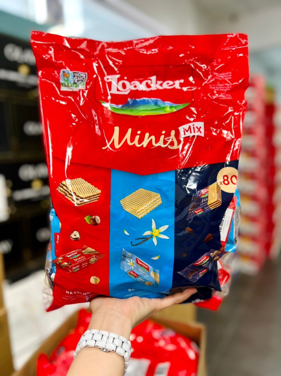 Bánh xốp Classic Minis Napolitaner hiệu Loacker 800g