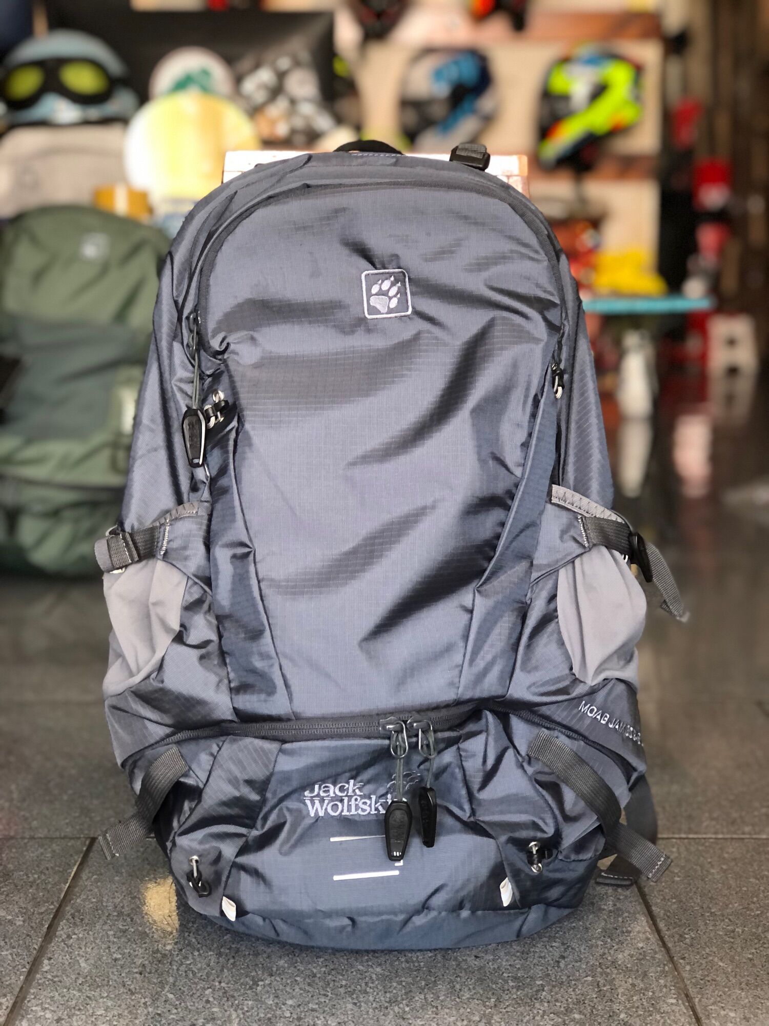 (Hàng thật shop chụp)Jack Wolfskin Moab Jam 30l có trợ lực