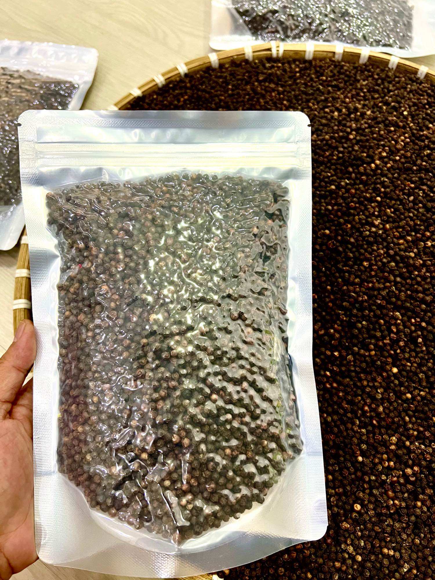 TIÊU ĐEN Nhà làm,Tiêu sạch 200g, Tiêu Đak Lak.