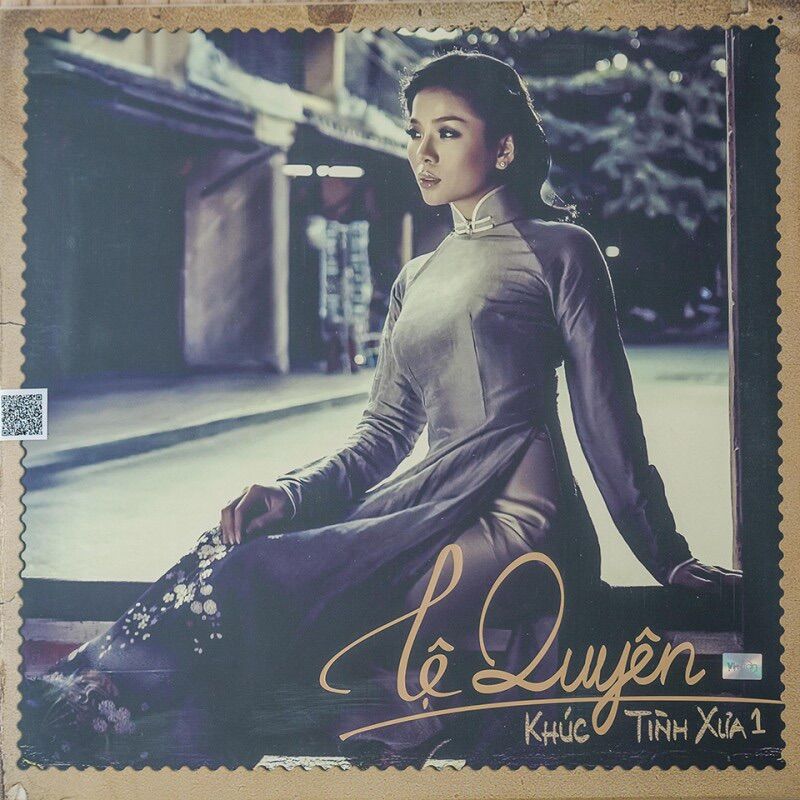 Đĩa than Lệ Quyên