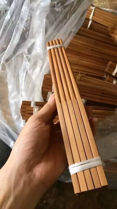 Đũa Tre Vót thủ công Loại Vuông 10 Đôi