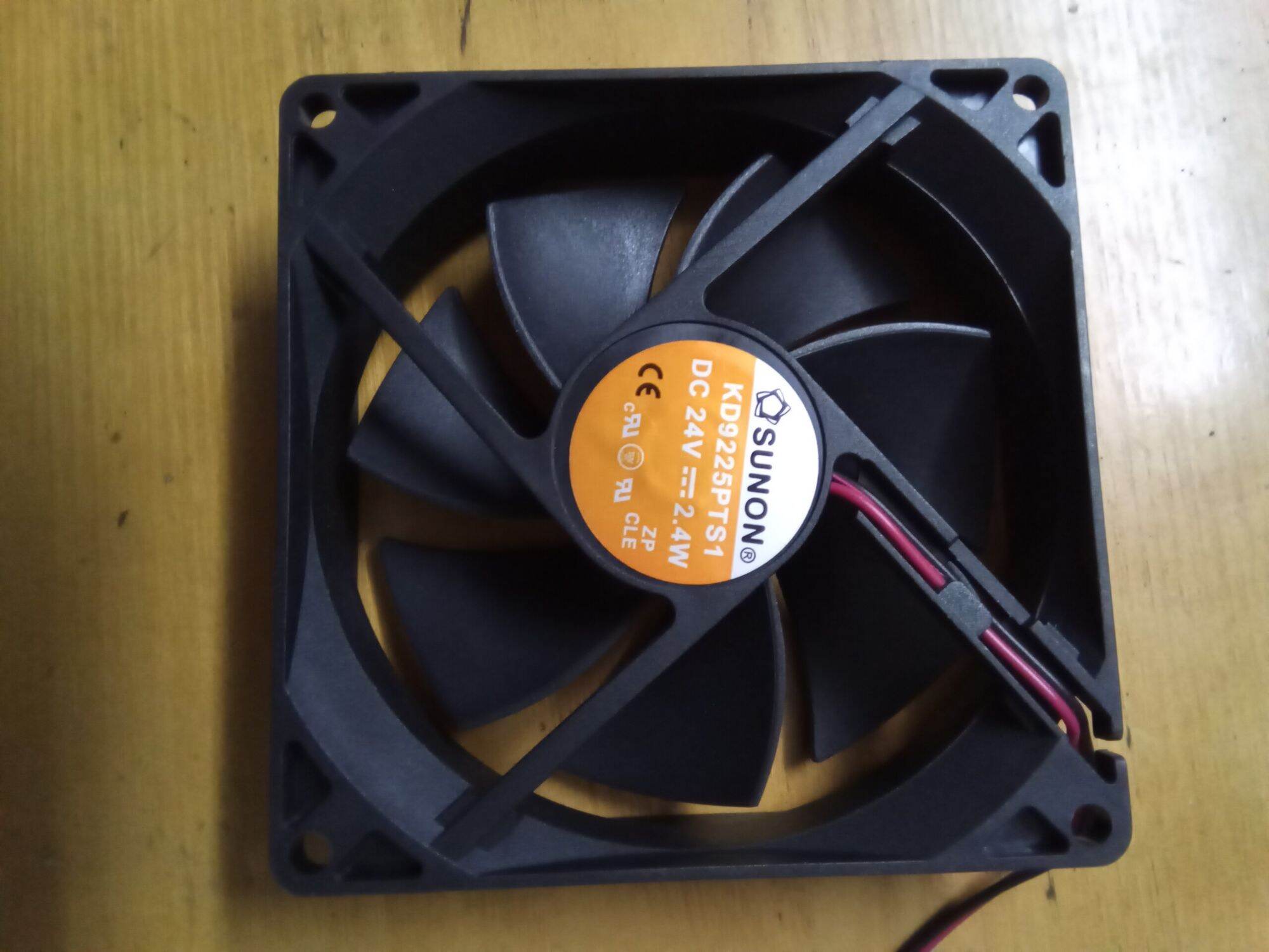 Quat thong gio tu dien 24V, 2,4w sunon