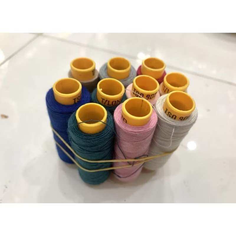 Chỉ may siêu hời 1 cuộn to +/- 4000m