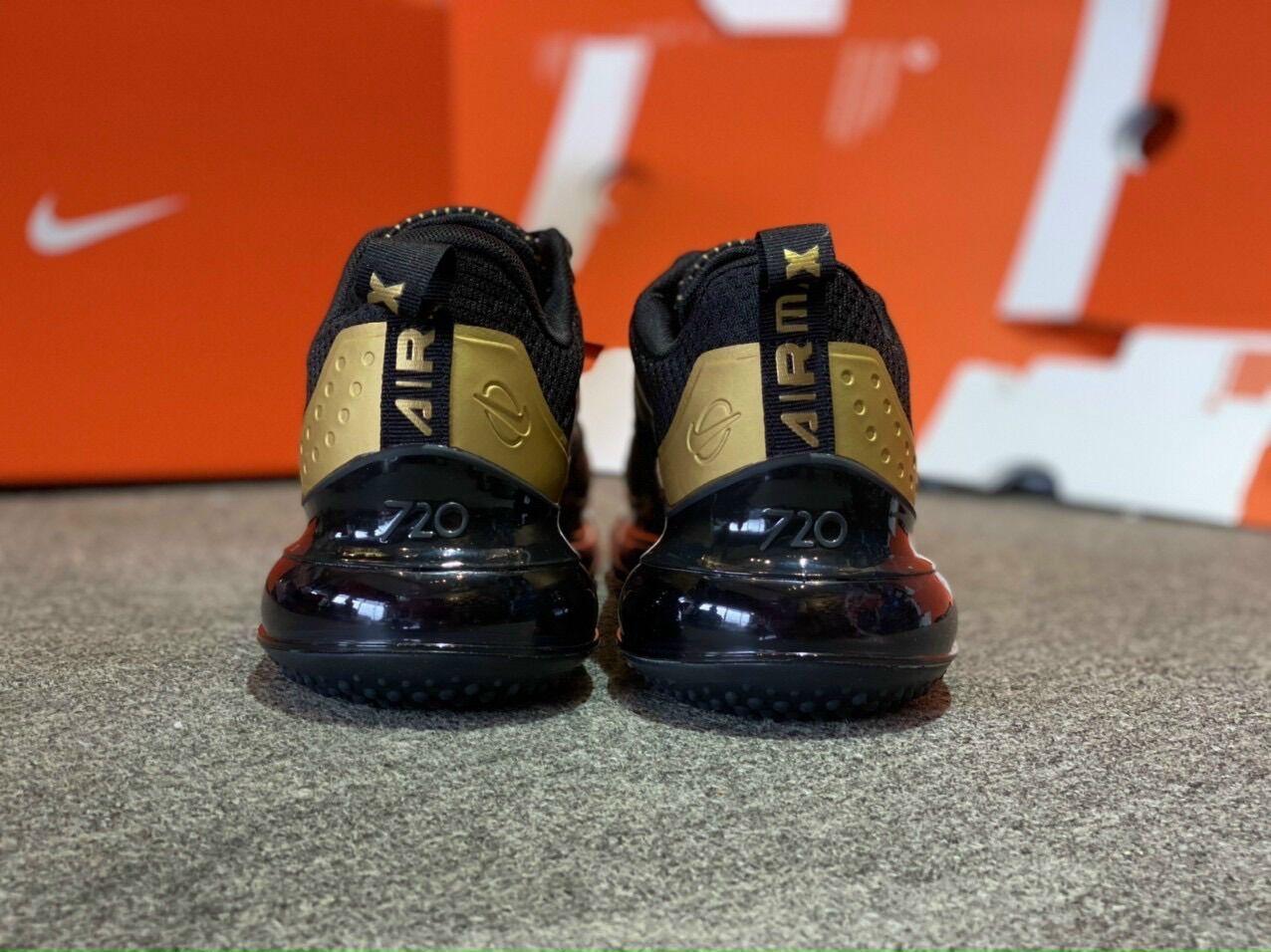 Giày Nam AIR MAX 720 2021