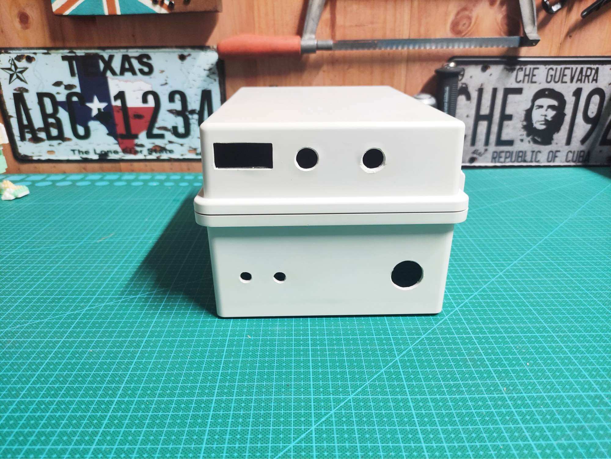 Hộp chế máy hàn cell pin