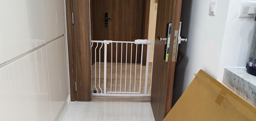 [HCM]Tấm chắn cửa tấm chắn cầu thang