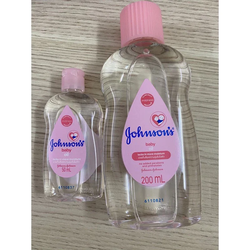 Dầu massage và dưỡng ẩm Johnson Baby Oil 50ml-200ml