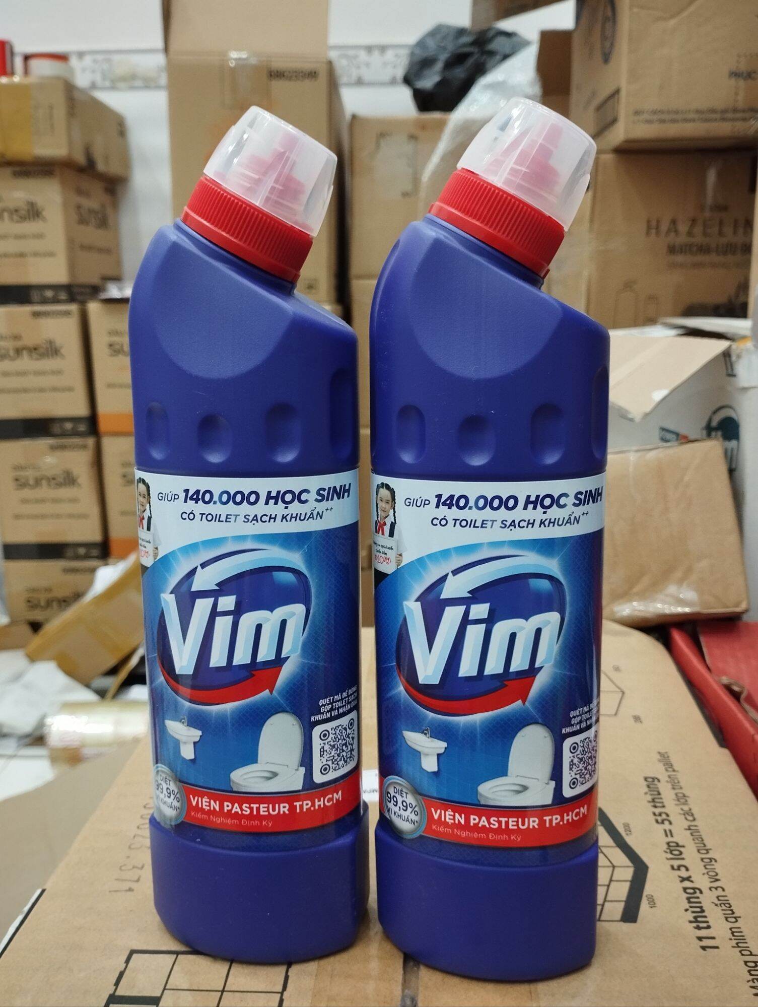 Vim tẩy bồn cầu và nhà tắm 880ml