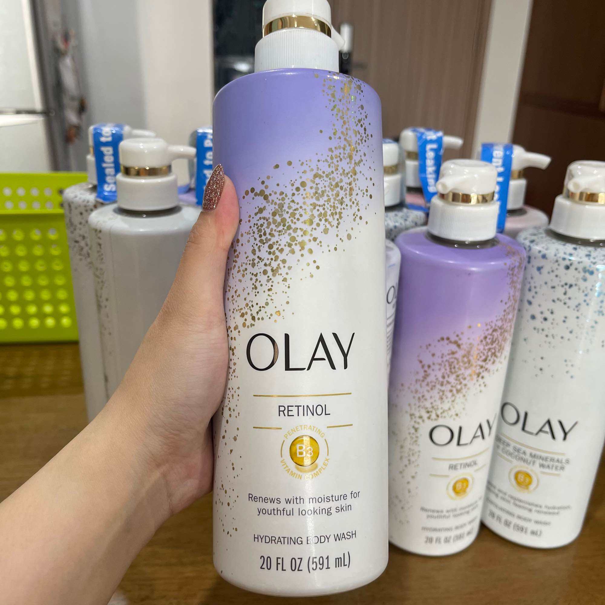 Sữa Tắm & Lotion Dưỡng Thể Trắng Da Chống Lão Hoá Ban Đêm OLAY Retinol & B3 530ml của Mỹ