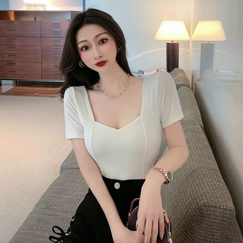 Áo croptop cổ vuông tim tay ngắn BG