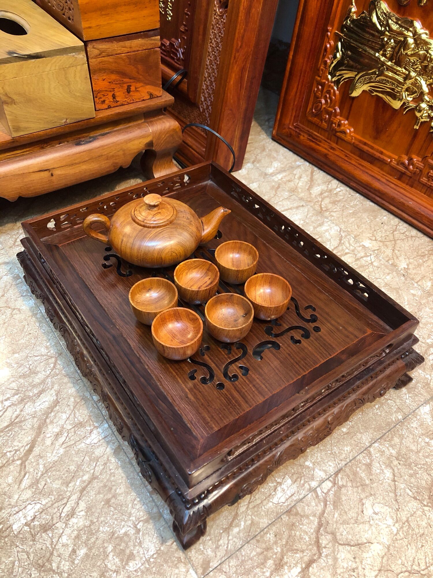 Bộ ấm chén pha trà gỗ hương nguyên khối đẹp bền