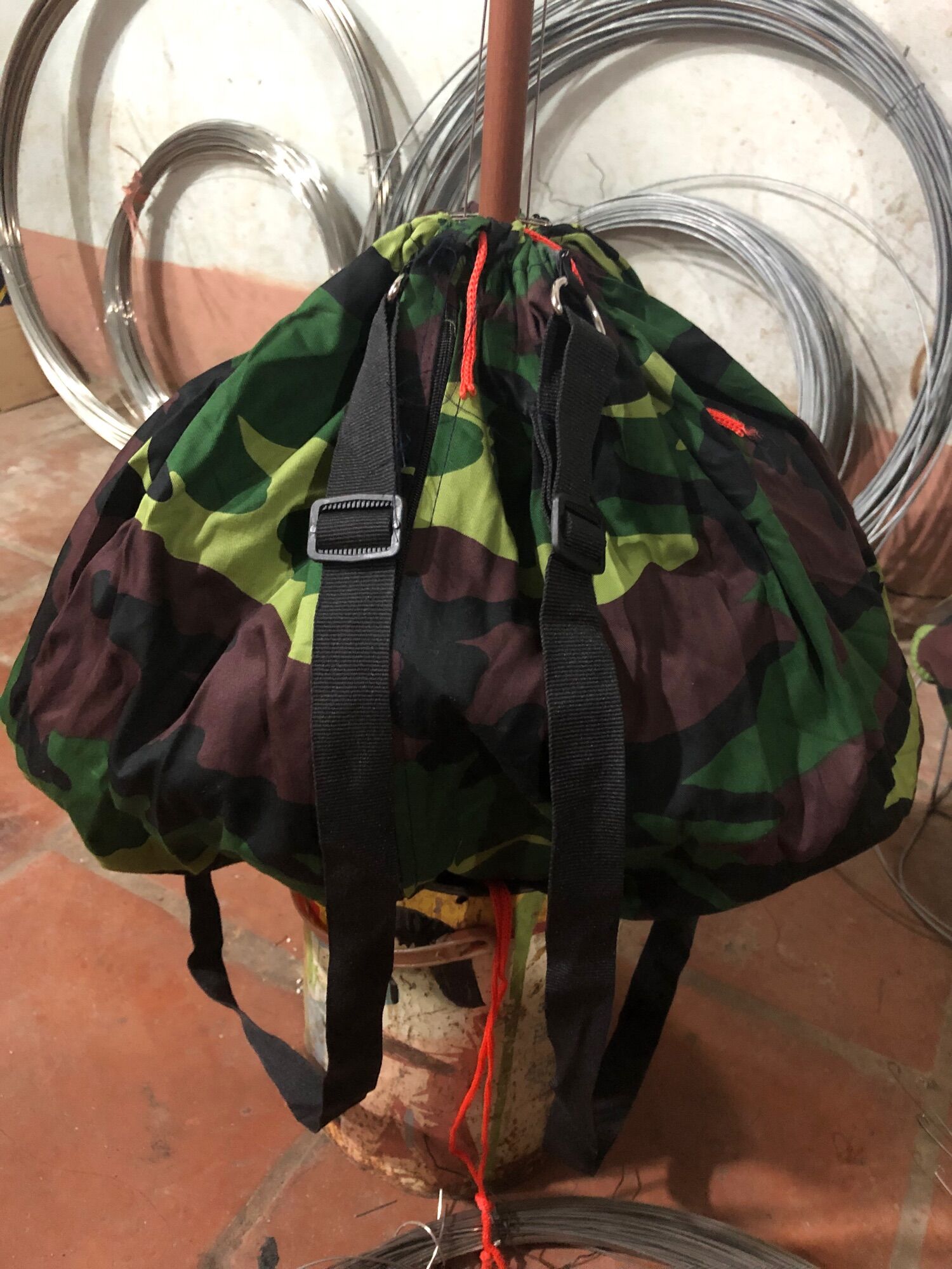 1 Balô lồng bẫy mào choè