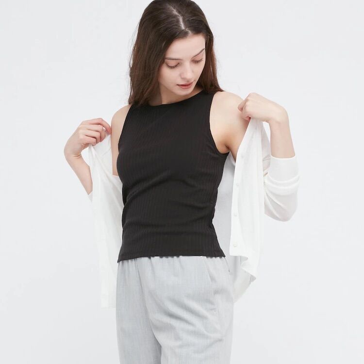 Áo sát nách kèm bra nữ Uniqlo