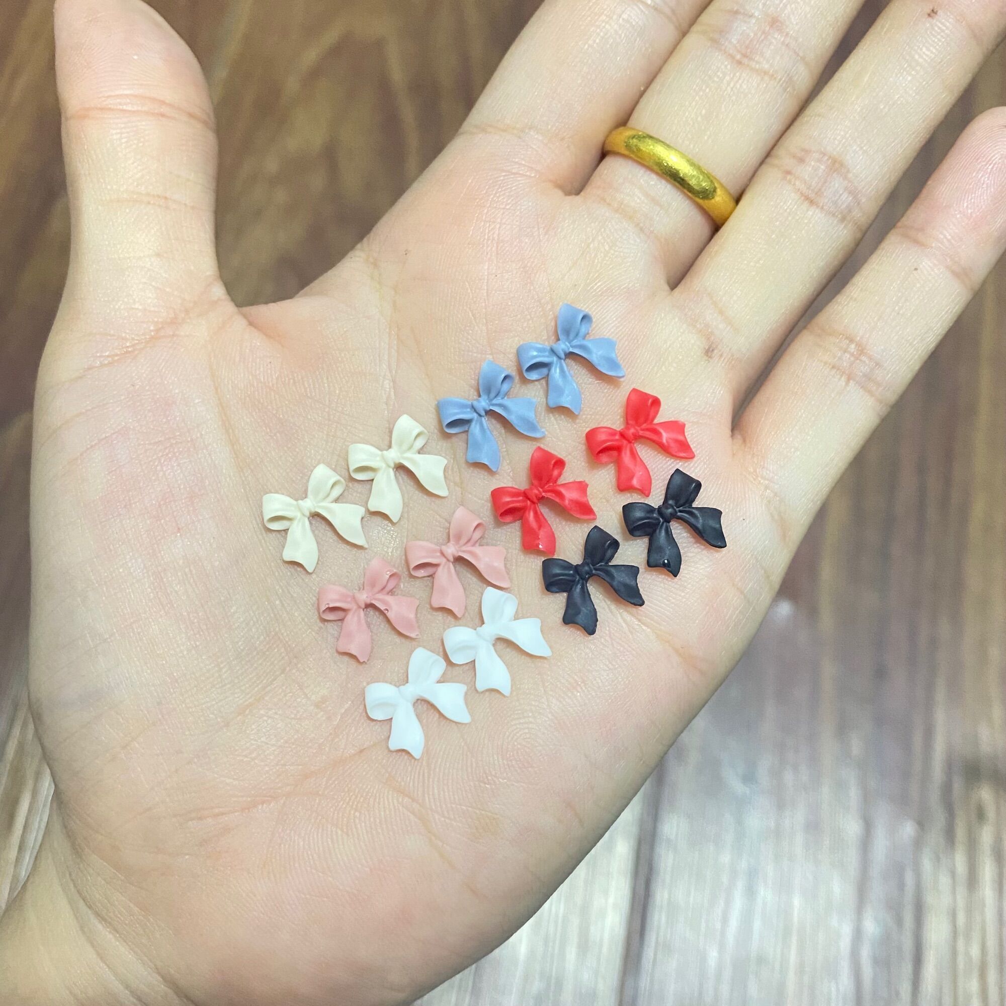 10 cái charm nơ nhựa làm nail giá rẻ