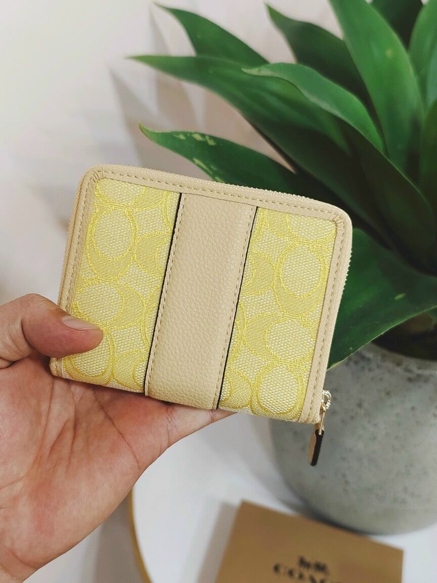 VÍ COACH - Lonnie Small Zip Around Wallet siêu cưng