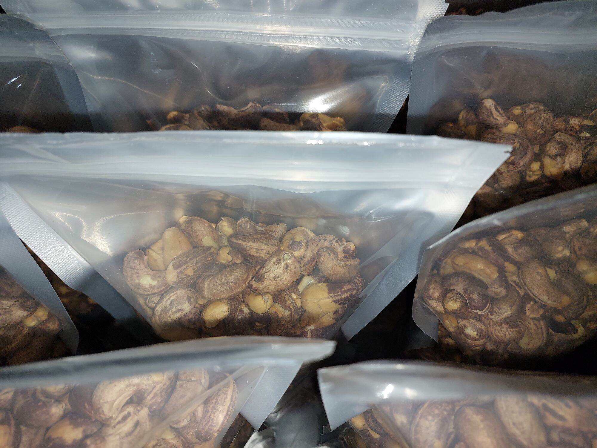 Hạt điều vỏ lụa rang muối (loại 1) túi zip 500gr