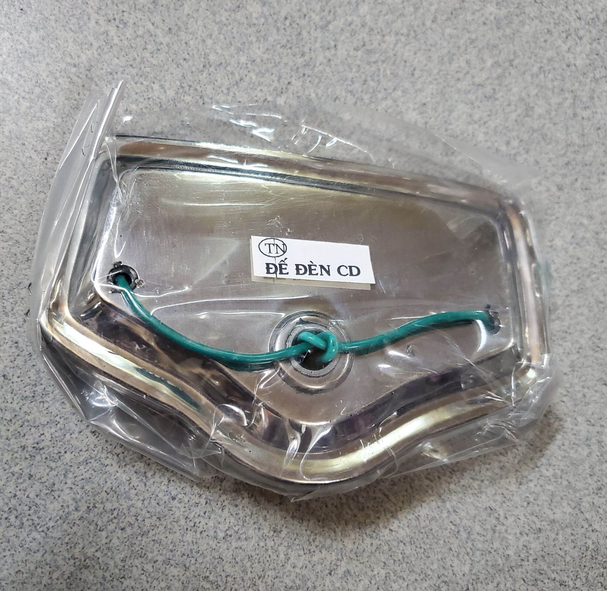 Đế đèn đuôi sau xe Cúp 81, 67, 78 và CD ( Inox).