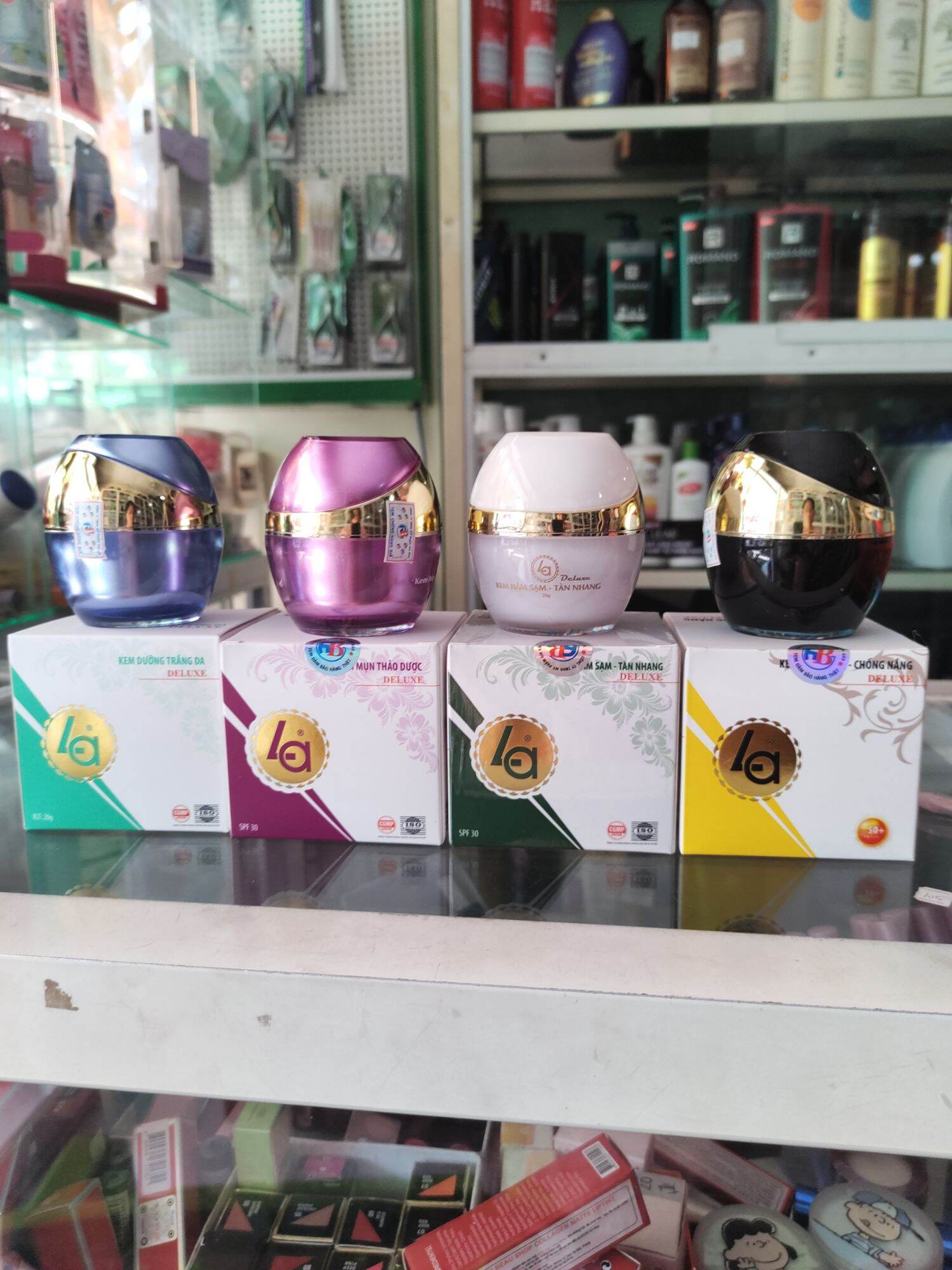 Kem sạm - Tàn nhang Deluxe LA 20g