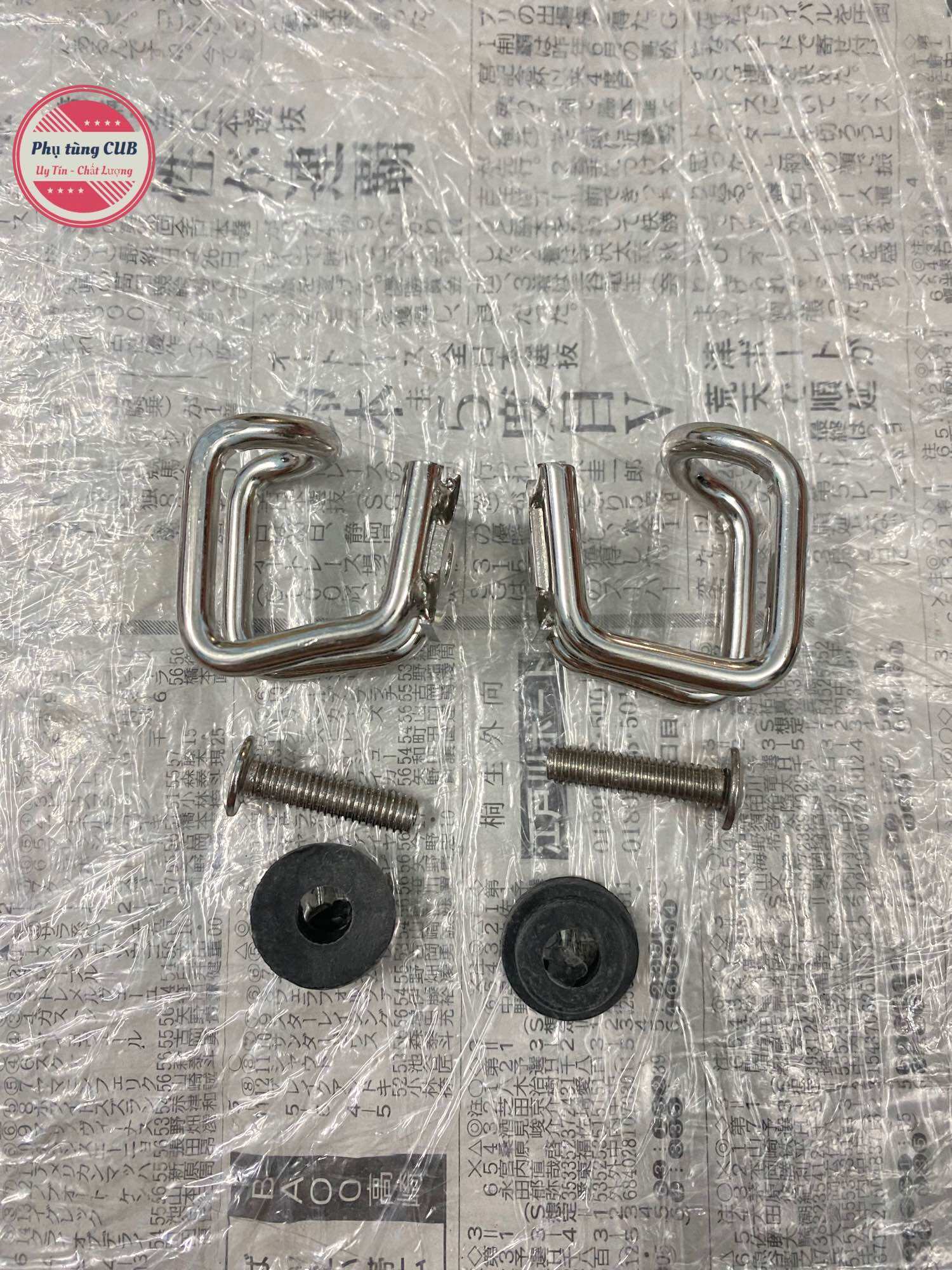 Móc treo đồ cho xe máy chất liệu inox