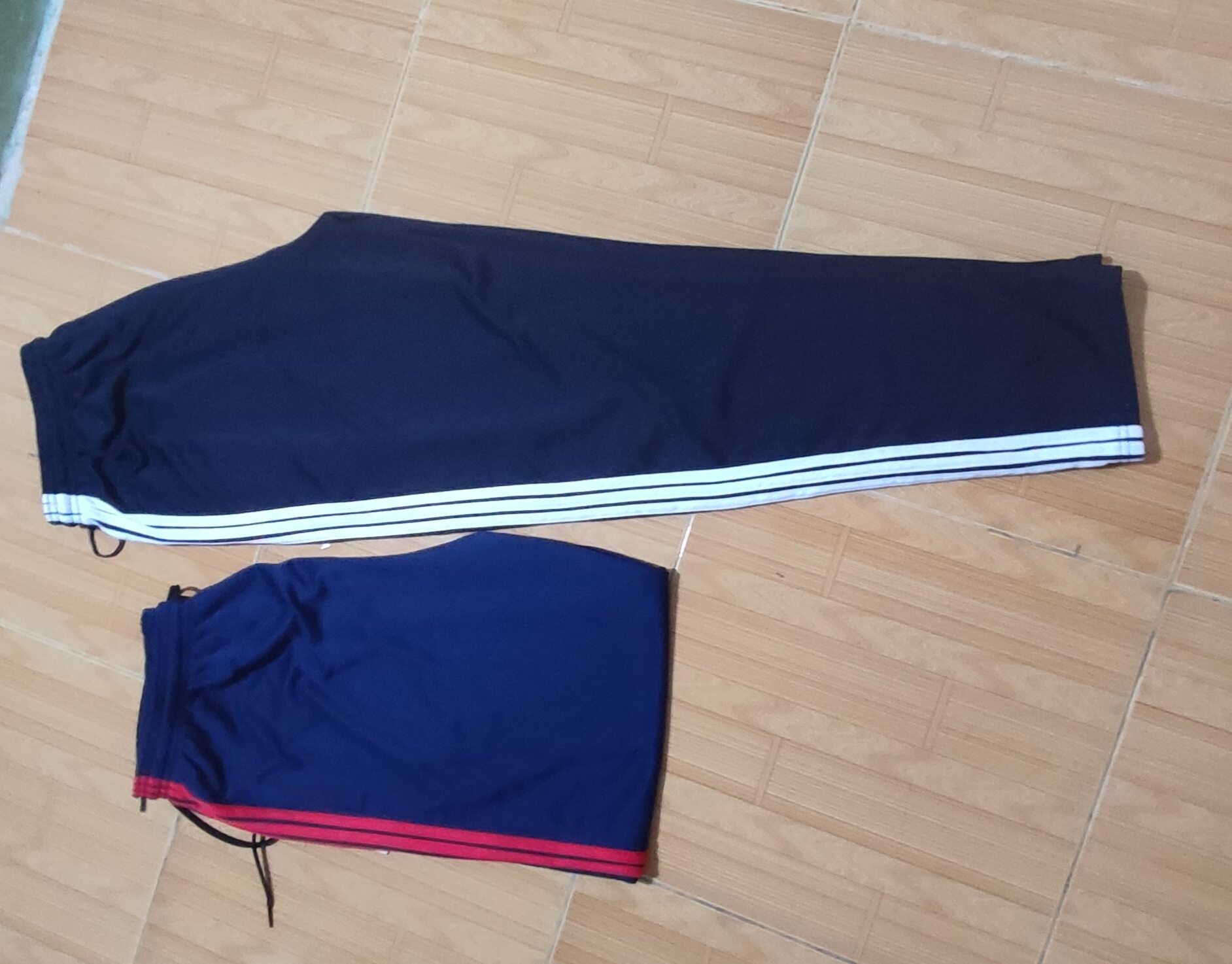 Quần thể dục học sinh mẫu 3 sọc